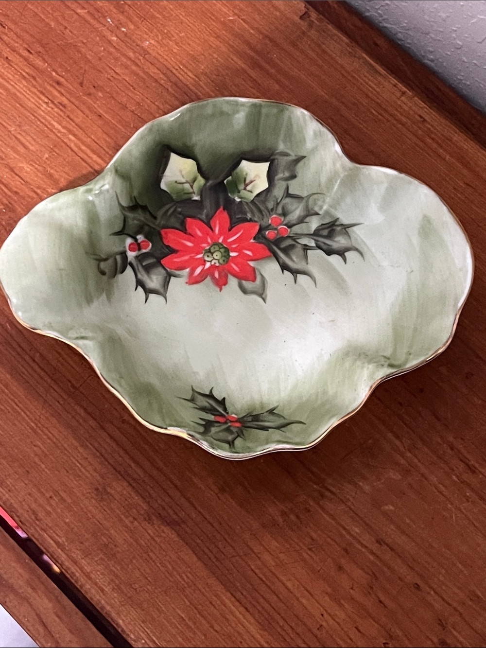 Lefton Vintage Limited Edition Poinsettia Gold Trim Cany/Nut Dish USA